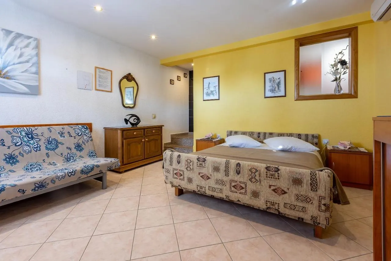 Apartment Apartmani Ellen Crikvenica