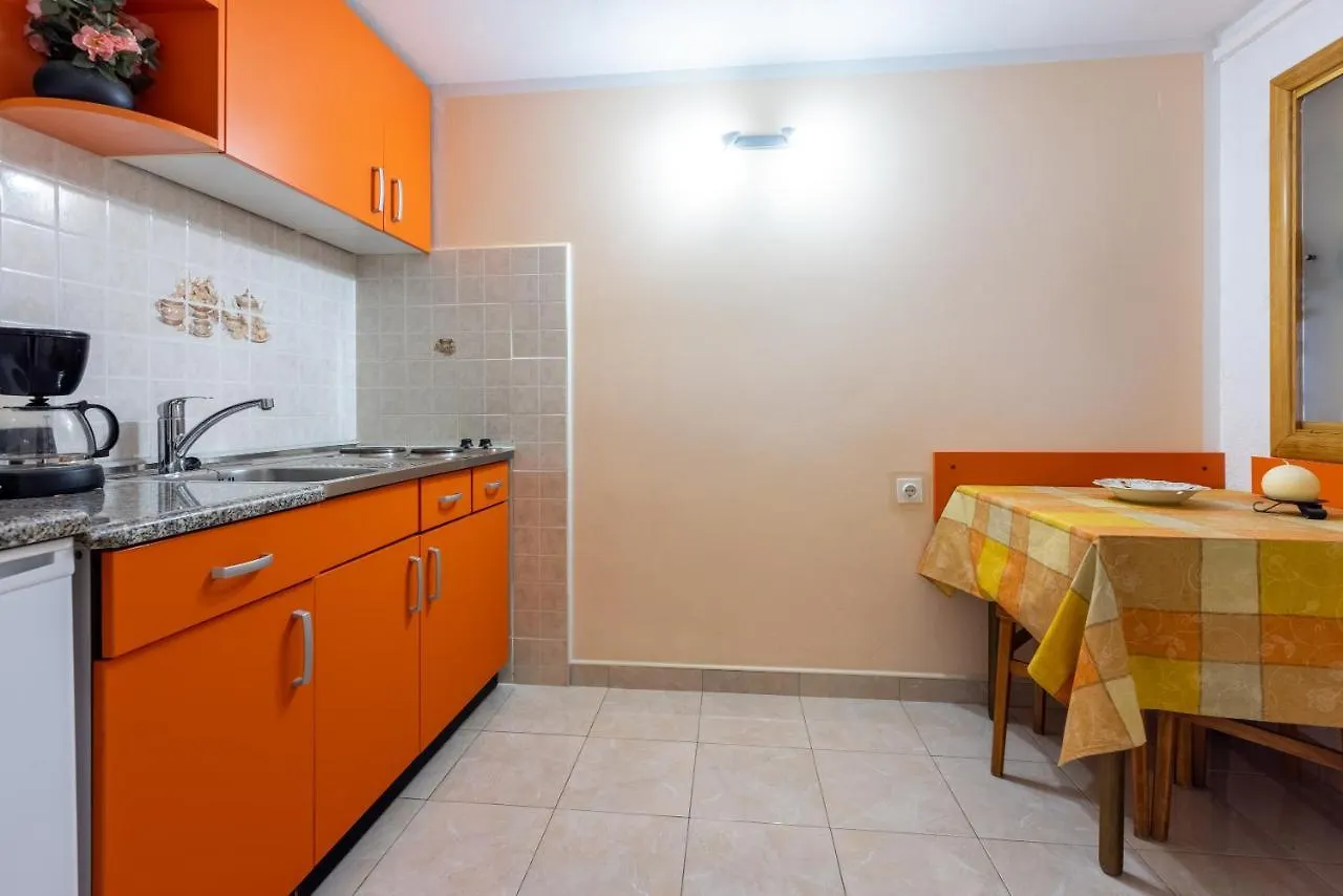 Apartmani Ellen Crikvenica 0*,