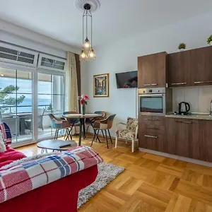 Lucia Apartament