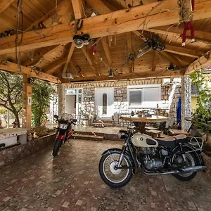 3* Gostinjska kuća Berto