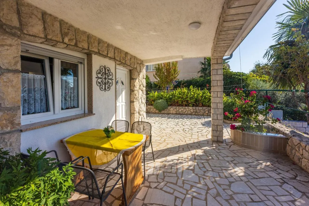 Apartment Apartmani Ellen Crikvenica